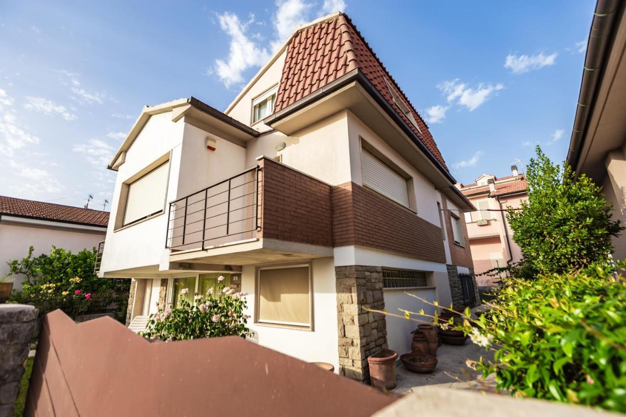 Casa Summer Чечина Екстериор снимка